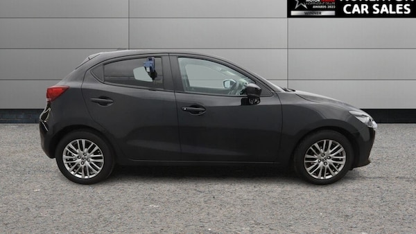 Used Mazda Mazda2 2023 for sale - 75320595: Photo 2