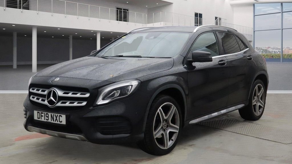 Used Mercedes-Benz GLA 2019 for sale - 76570106: Photo 2