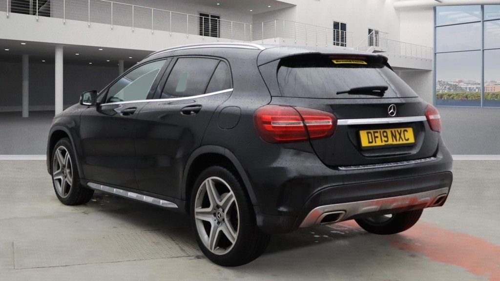 Used Mercedes-Benz GLA 2019 for sale - 76570106: Photo 3