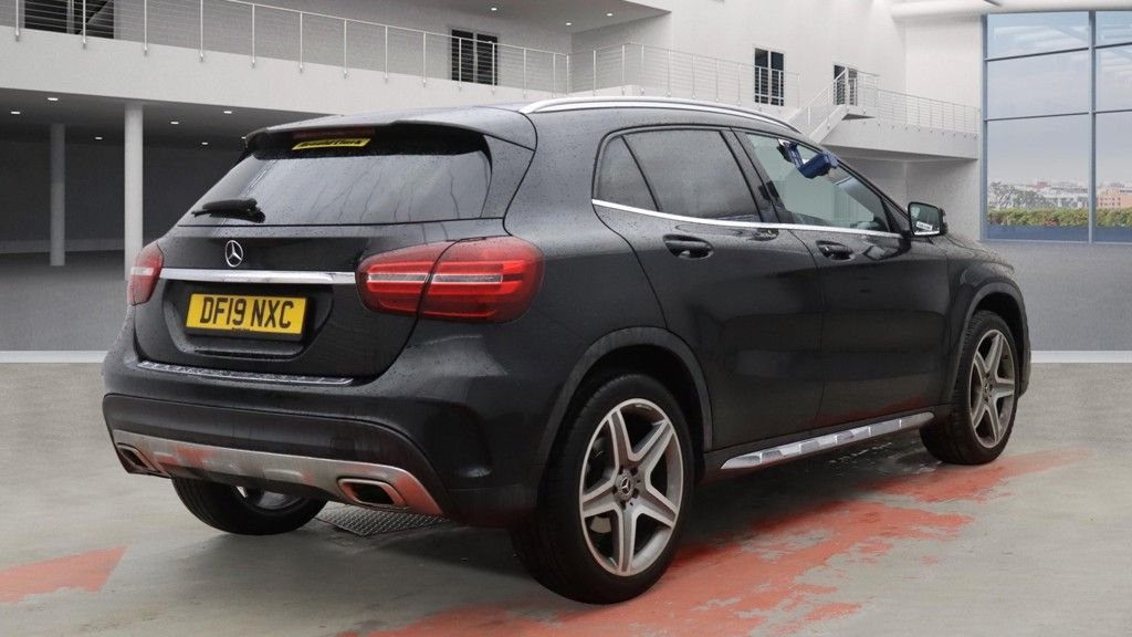 Used Mercedes-Benz GLA 2019 for sale - 76570106: Photo 4