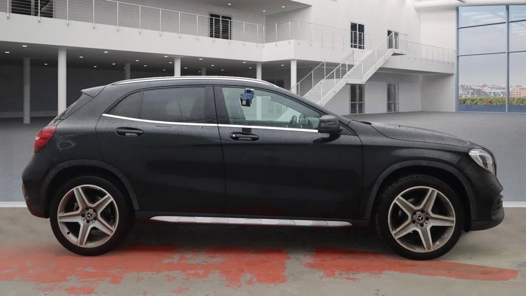 Used Mercedes-Benz GLA 2019 for sale - 76570106: Photo 5
