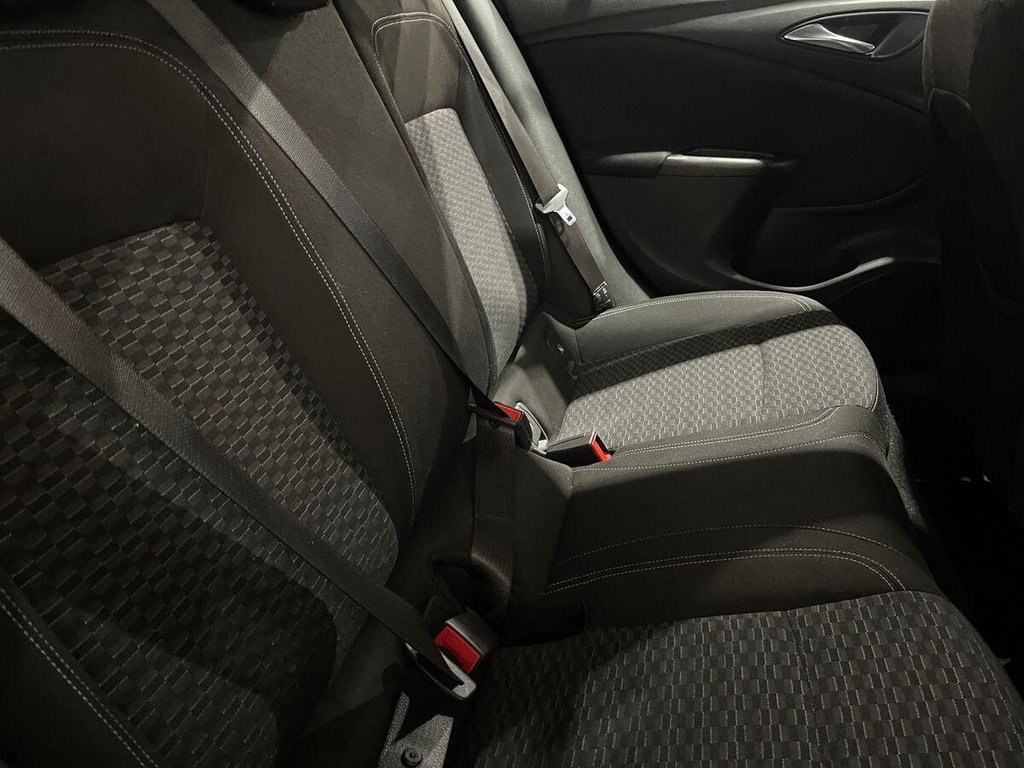 Used Vauxhall Astra 2015 for sale - 77027066: Photo 25