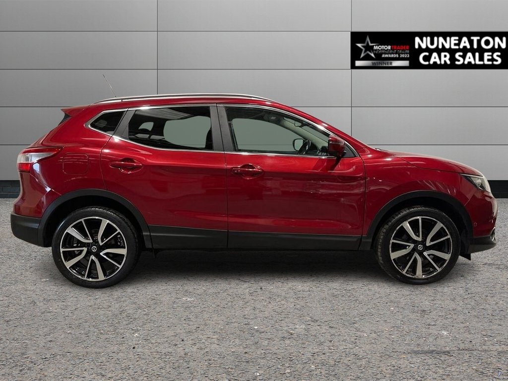 Used Nissan Qashqai 2017 for sale - 76267140: Photo 2