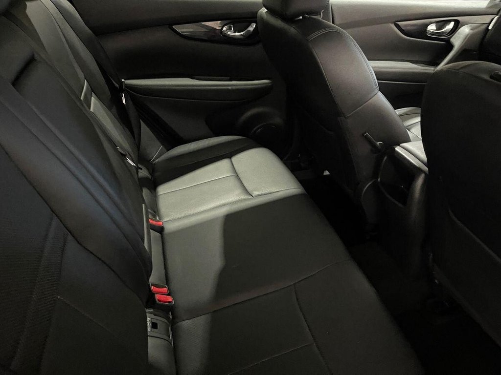 Used Nissan Qashqai 2017 for sale - 76267140: Photo 28