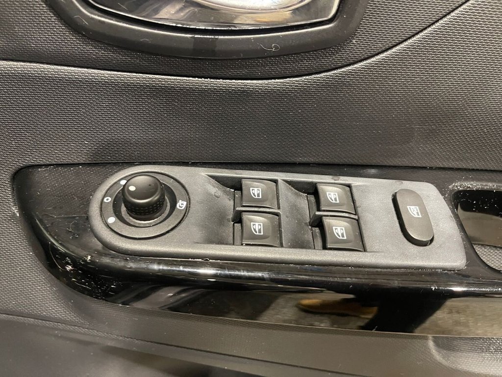 Used Renault Captur 2016 for sale - 77226855: Photo 18