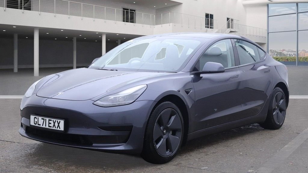 Used Tesla Model 3 2021 for sale - 76848139: Photo 2