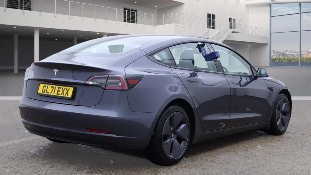 Used Tesla Model 3 2021 for sale - 76848139: Photo 4