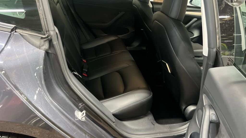 Used Tesla Model 3 2021 for sale - 76848139: Photo 8