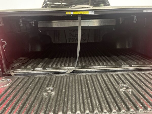 Used Toyota Hilux 2021 for sale - 76173011: Photo 28