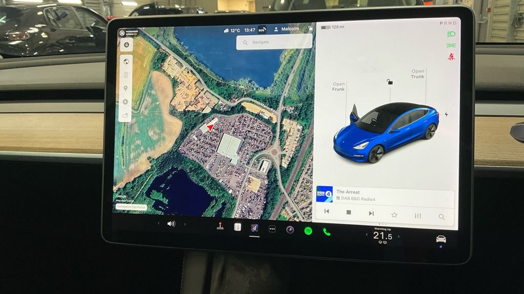 Used Tesla Model 3 2021 for sale - 76900564: Photo 11