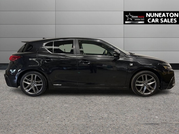 Used Lexus CT 2018 for sale - 75456703: Photo 2