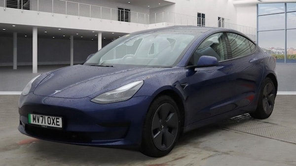 Used Tesla Model 3 2021 for sale - 76345787: Photo 2