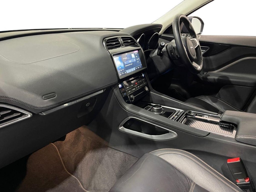 Used Jaguar F-Pace 2018 for sale - 77327924: Photo 14