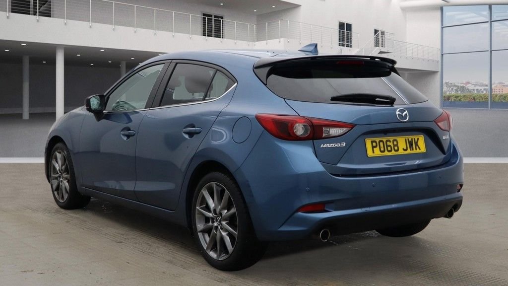 Used Mazda Mazda3 2018 for sale - 77122020: Photo 3