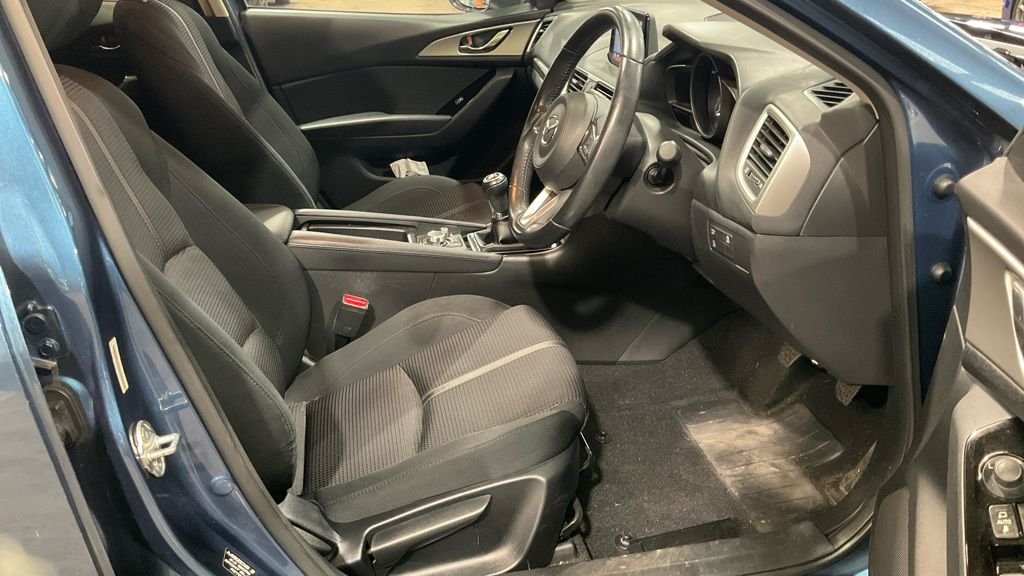 Used Mazda Mazda3 2018 for sale - 77122020: Photo 9