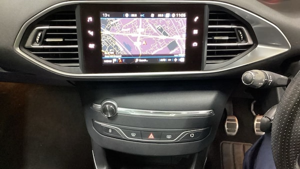 Used Peugeot 308 2018 for sale - 76345867: Photo 11