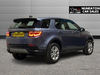 Used Land Rover Discovery Sport 2019 for sale - 75758549: Photo