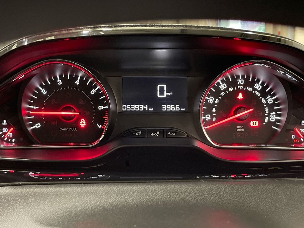 Used Peugeot 208 2014 for sale - 77764712: Photo 21