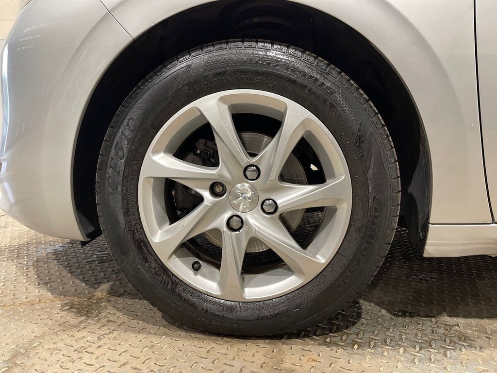 Used Peugeot 208 2014 for sale - 77764712: Photo 30