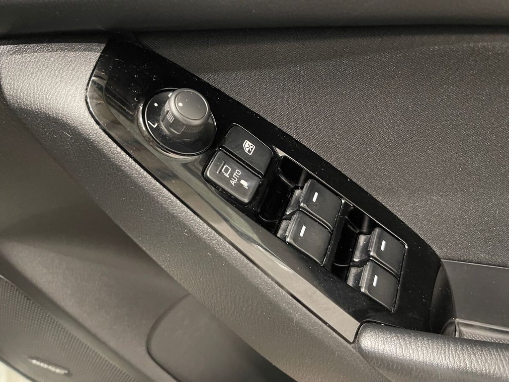 Used Mazda Mazda3 2018 for sale - 76124257: Photo 18