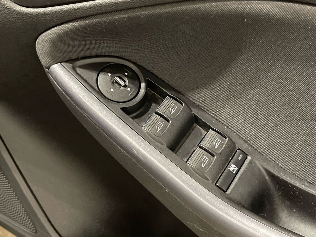 Used Ford Focus 2013 for sale - 77631619: Photo 16