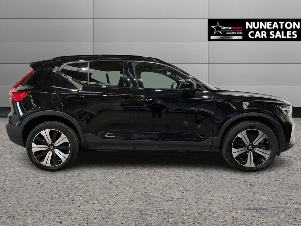 Used Volvo XC40 2023 for sale - 78166916: Photo 2
