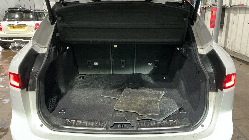 Used Jaguar F-Pace 2019 for sale - 77621549: Photo 12