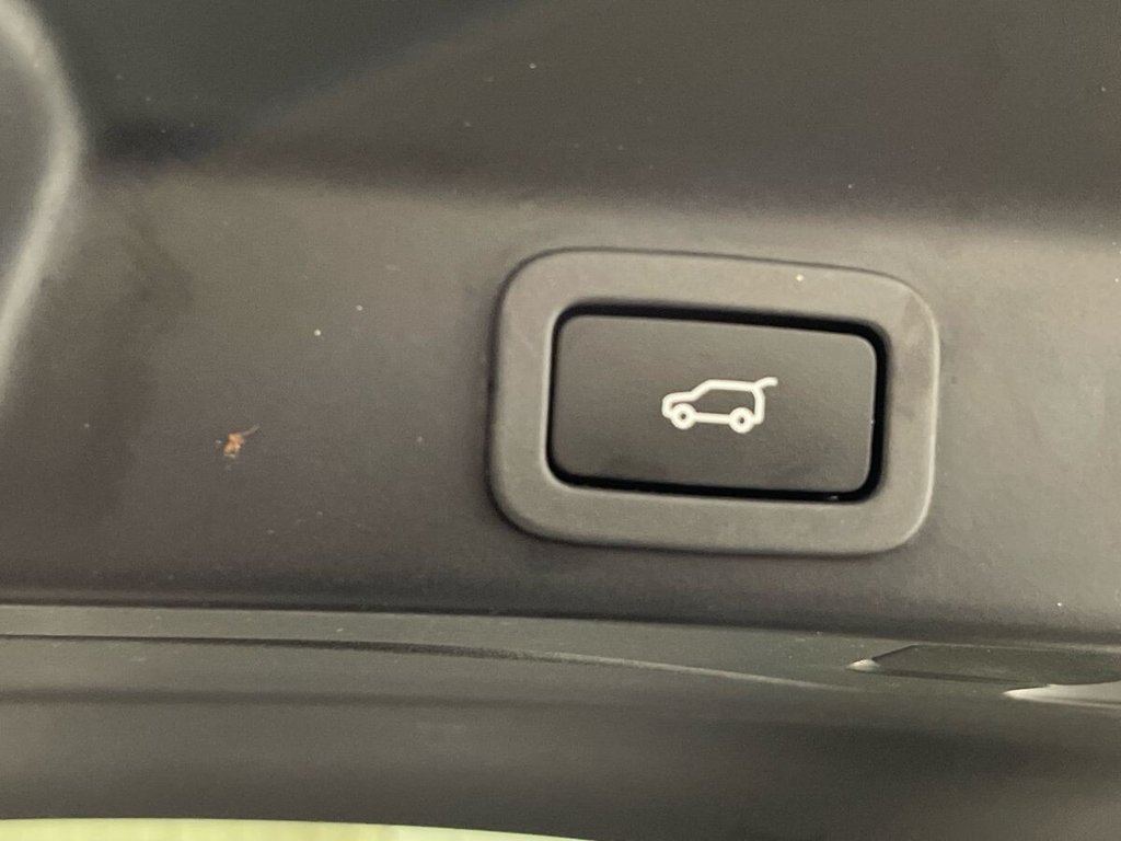 Used Jaguar F-Pace 2019 for sale - 77621549: Photo 32