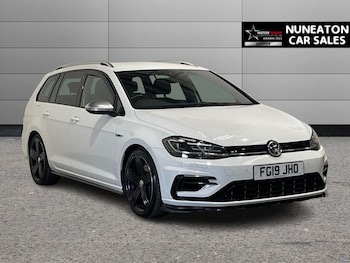 Volkswagen - Golf
