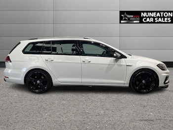Used Volkswagen Golf 2019 for sale - 76118952: Photo 2