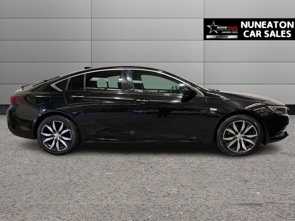 Used Vauxhall Insignia 2017 for sale - 76291418: Photo 2