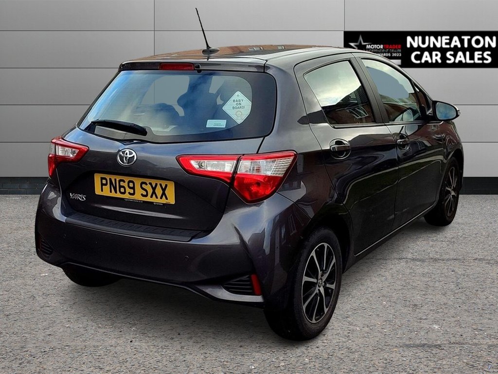 Used Toyota Yaris 2019 for sale - 77413454: Photo 2