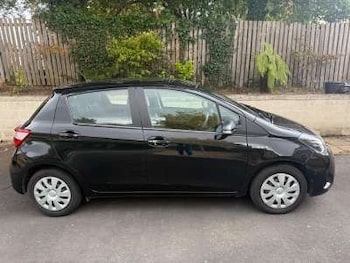 Used Toyota Yaris 2020 for sale - 75771078: Photo