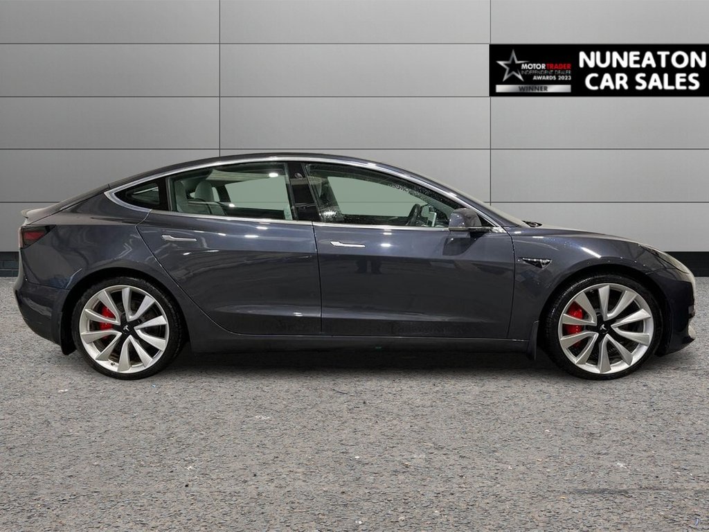 Used Tesla Model 3 2019 for sale - 77571722: Photo 2