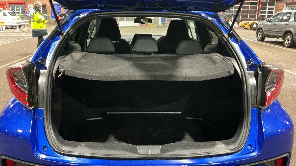 Used Toyota C-HR 2019 for sale - 77263336: Photo 7