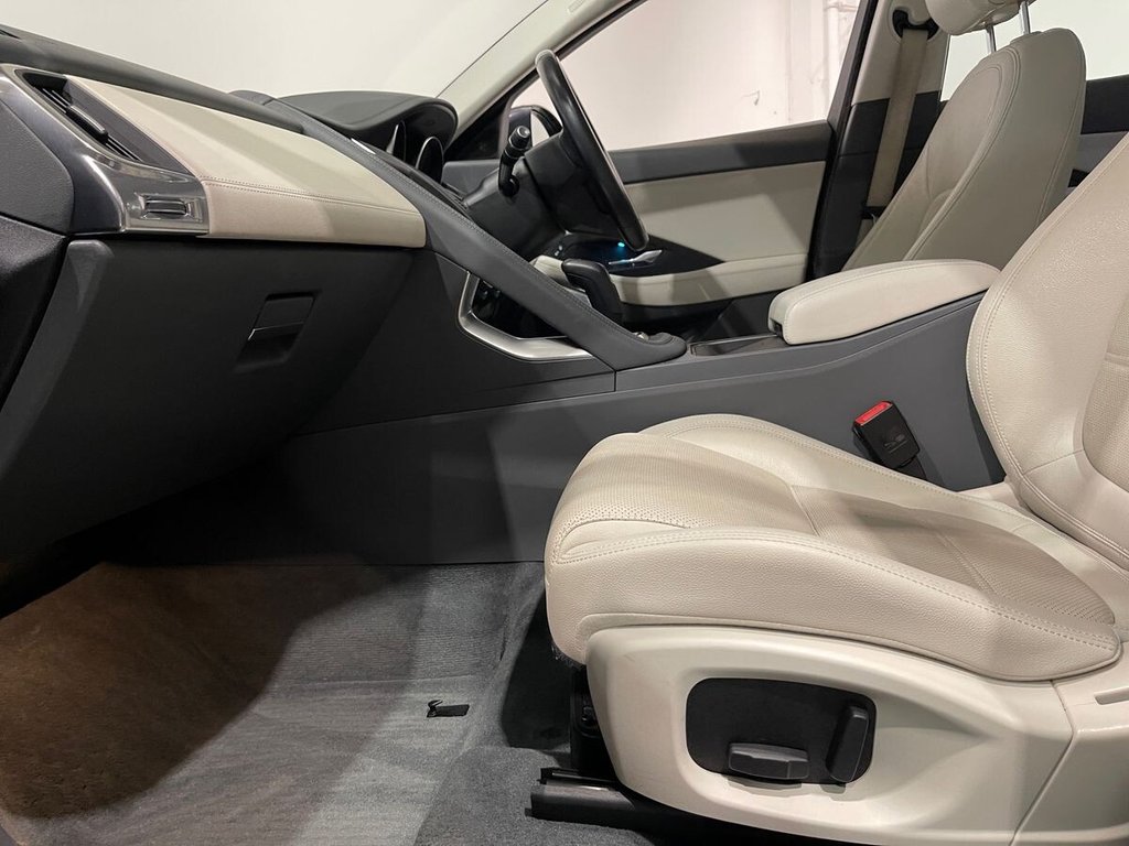Used Jaguar E-Pace 2018 for sale - 76439345: Photo 31