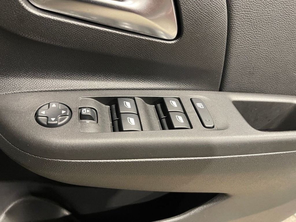 Used Vauxhall Corsa 2021 for sale - 76686307: Photo 16