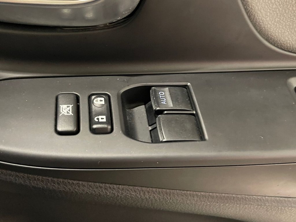 Used Toyota Yaris 2019 for sale - 77564038: Photo 18