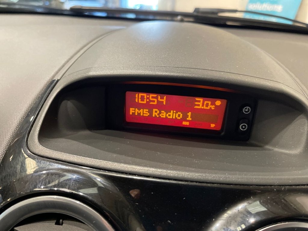 Used Vauxhall Corsa 2013 for sale - 76670513: Photo 11