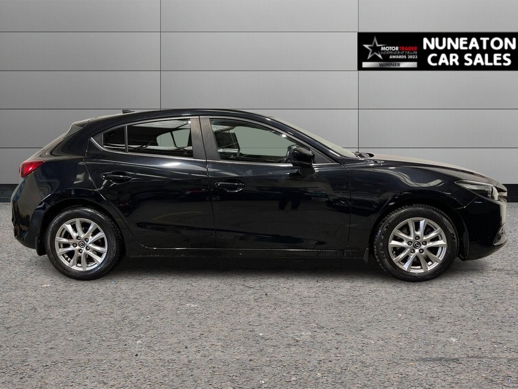 Used Mazda Mazda3 2018 for sale - 76190848: Photo 2
