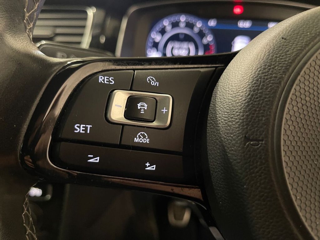 Used Volkswagen Golf 2017 for sale - 77048734: Photo 20