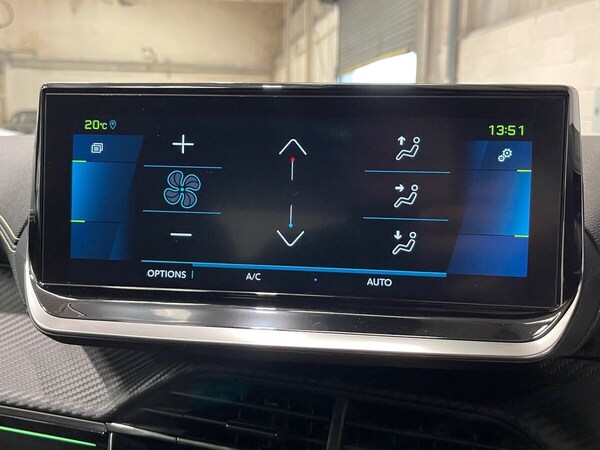 Used Peugeot 2008 2022 for sale - 76279359: Photo 17