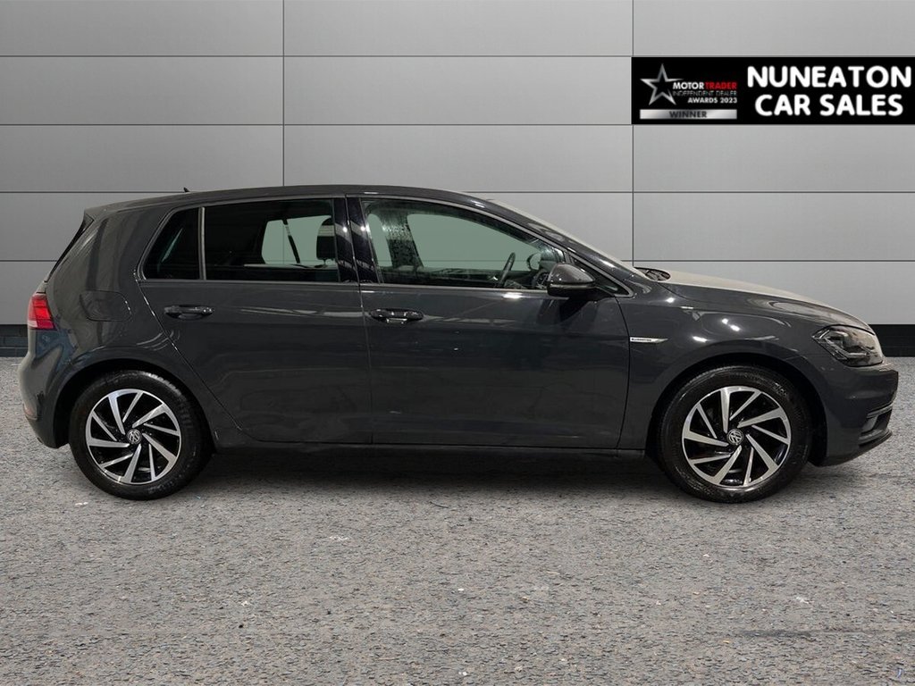 Used Volkswagen Golf 2019 for sale - 77463580: Photo 2