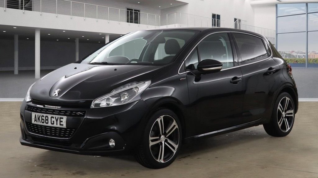 Used Peugeot 208 2018 for sale - 76356668: Photo 2