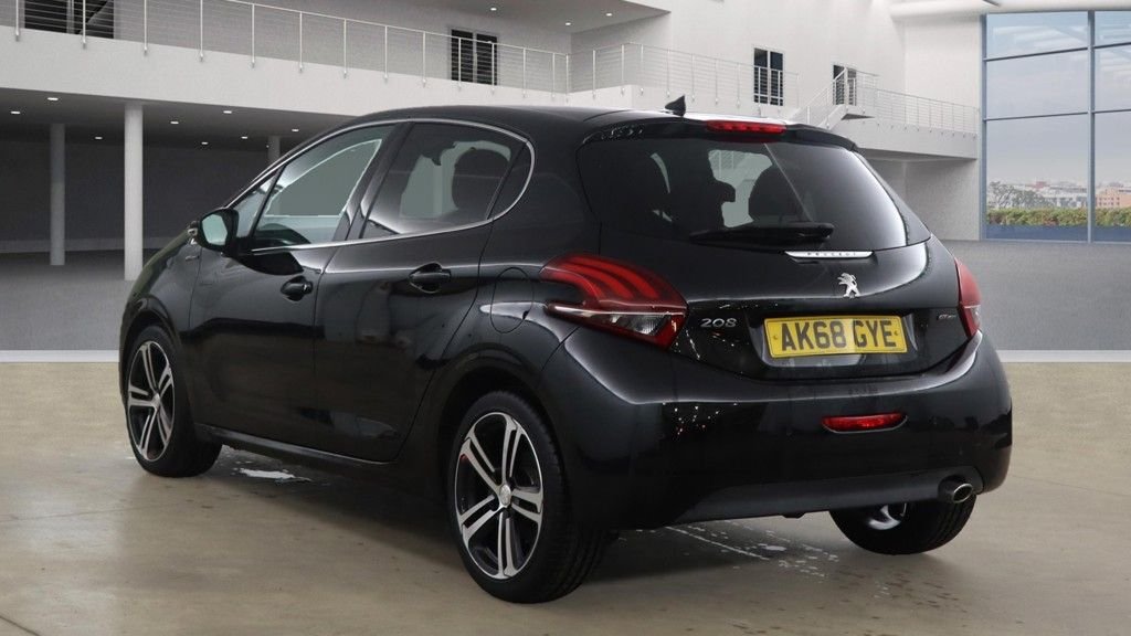 Used Peugeot 208 2018 for sale - 76356668: Photo 3