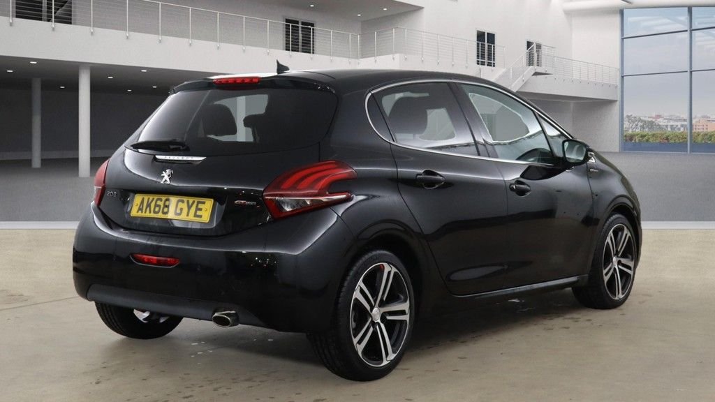 Used Peugeot 208 2018 for sale - 76356668: Photo 4
