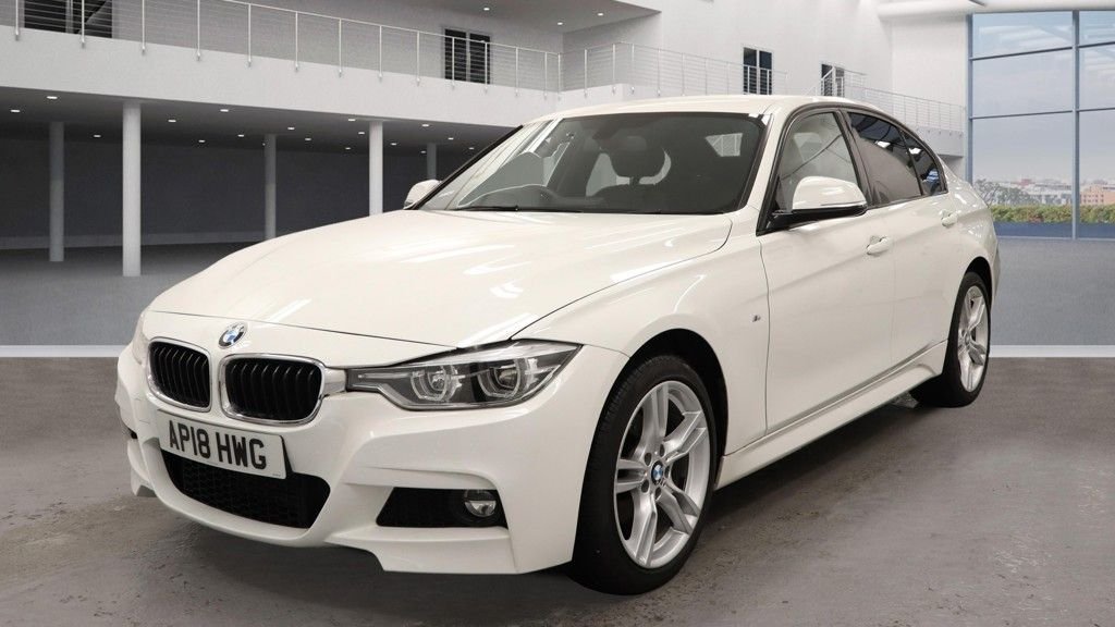 Used BMW 3 Series 2018 for sale - 76345599: Photo 2