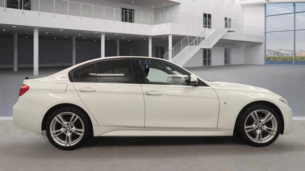 Used BMW 3 Series 2018 for sale - 76345599: Photo 5