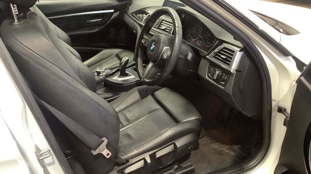 Used BMW 3 Series 2018 for sale - 76345599: Photo 9