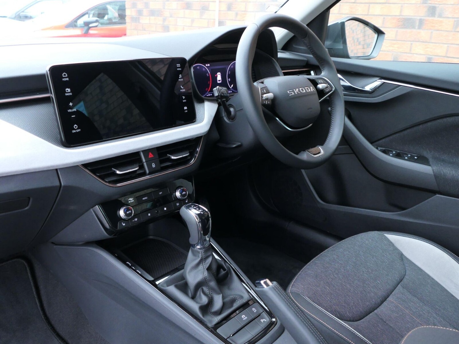 Used Skoda Kamiq 2025 for sale - 76966335: Photo 2